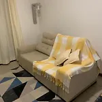 Predio Frente Mar Com Apartamento Canas