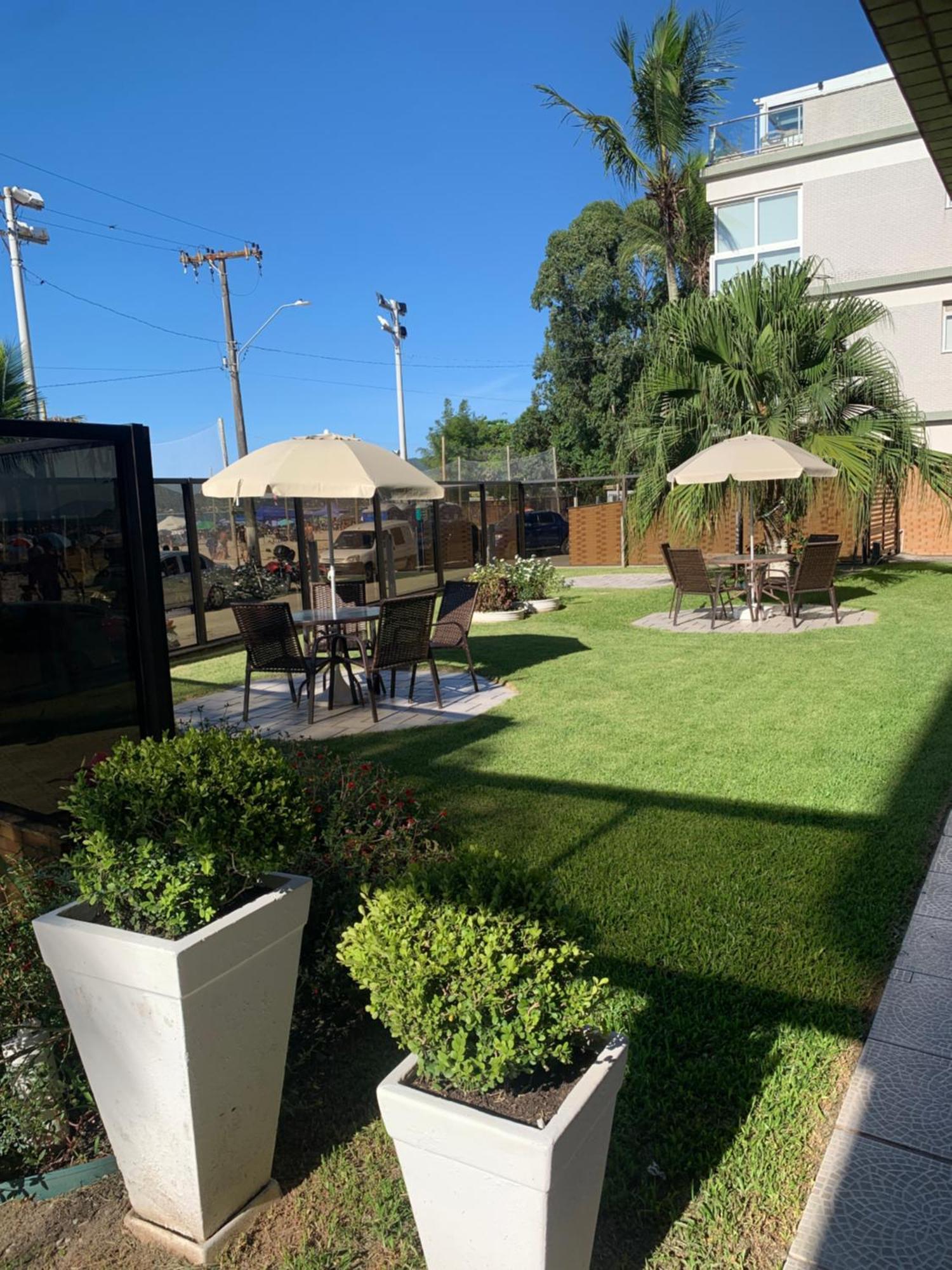 Apartamento Predio Frente Mar Com Canas